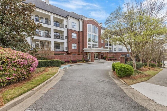 Foto del edificio - 3275 Lenox Rd NE