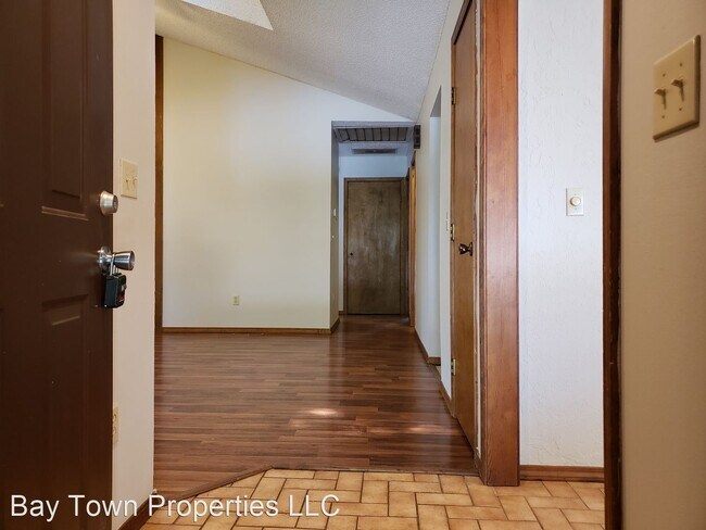 Foto del edificio - 2 br, 2 bath House - 204 Village Ct.