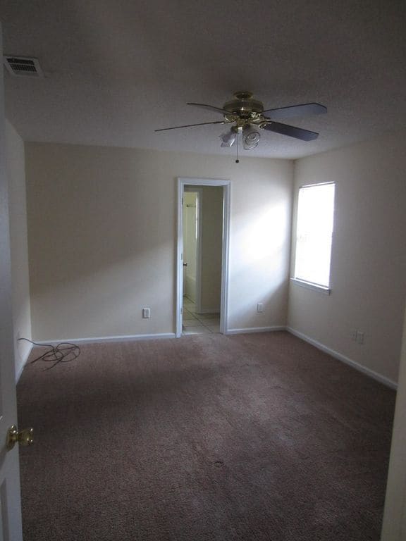 Building Photo - 1320 Edgewood Dr