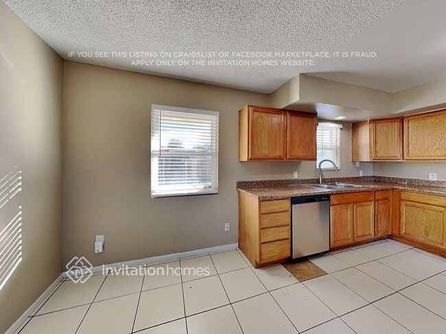 Foto del edificio - 11511 E Broadway Rd