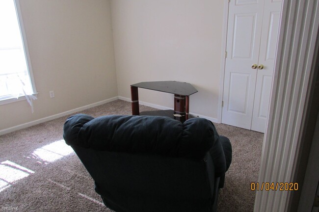 Building Photo - 104 Kenilworth Ct