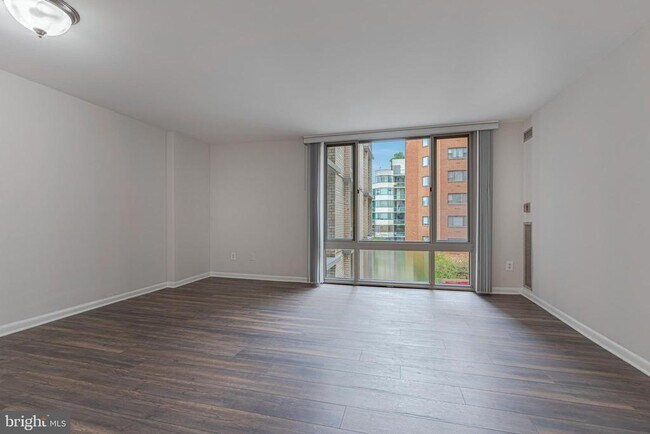 Foto del edificio - 950 25th St NW