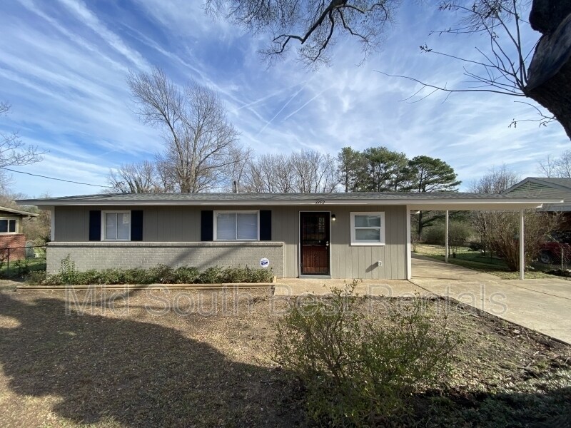Primary Photo - 3352 Charlotte Rd