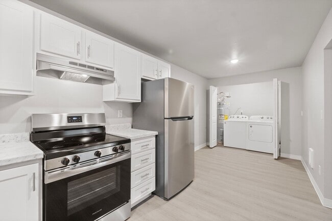 Building Photo - Chambers Crest