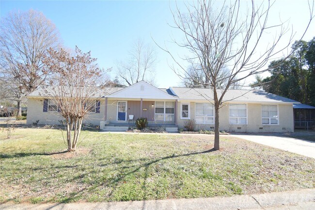 Foto del edificio - 4201 University Dr