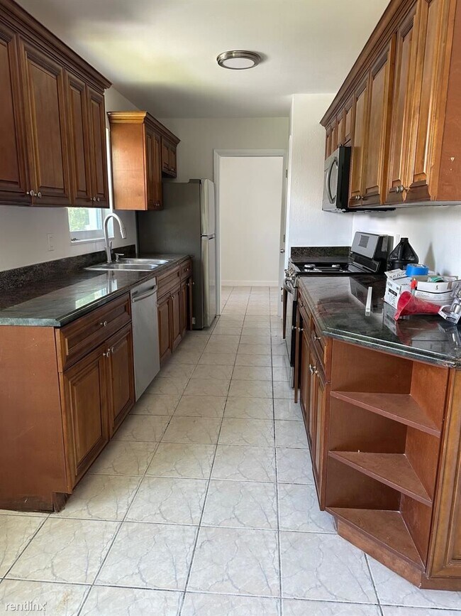 Foto del edificio - 4 br, 2 bath House - 4051 NE 4th Ave