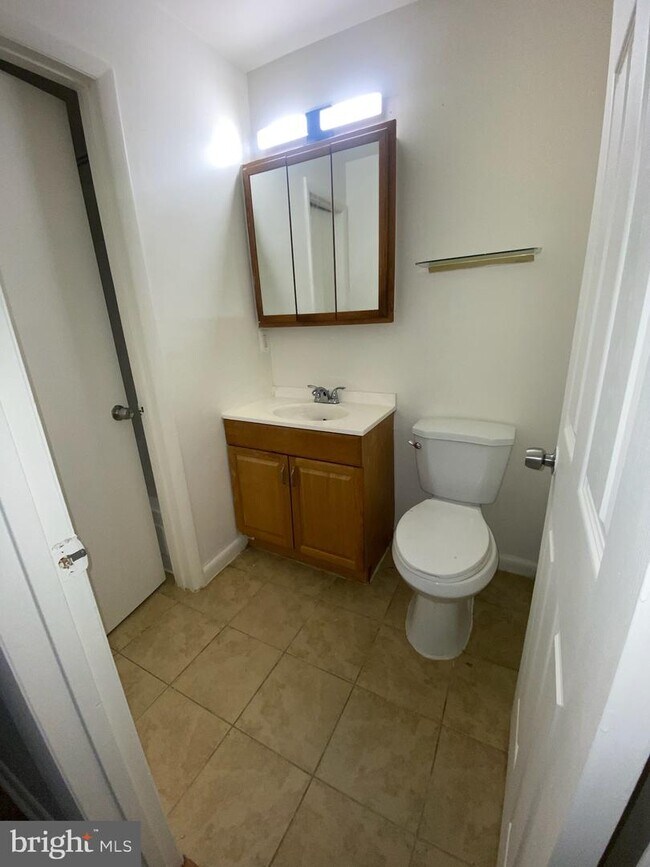 Building Photo - 8815 Rusland Ct