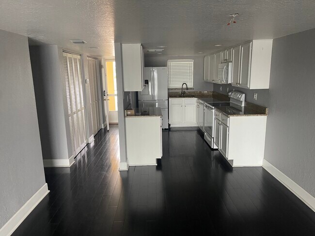 Foto del edificio - 3131 S Ridgewood Ave