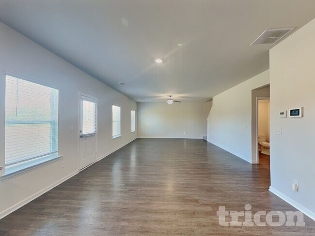 Foto del edificio - 1100 Amadas Dr