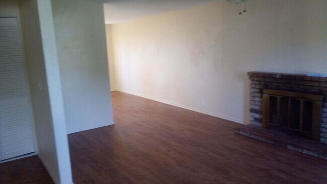 Building Photo - 2301 Baldwin Ct