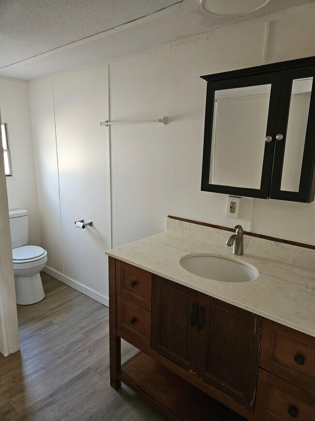 Foto del edificio - 1107 Hibiscus Rd