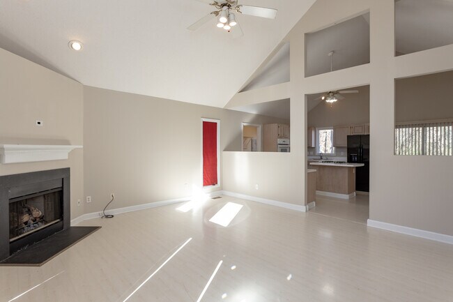 Foto del edificio - 307 Grand Helton Ct