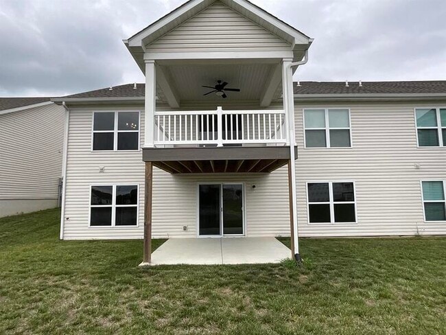 Building Photo - 808 Applewood Creek Dr