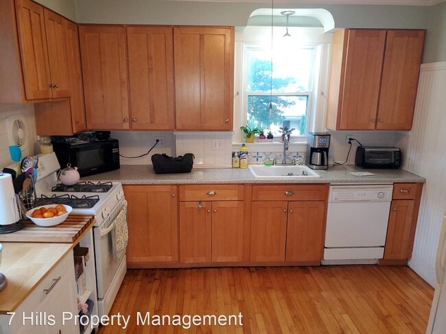 Building Photo - 2 br, 2 bath House - 20 Neptune Rd.