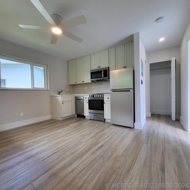 Foto del edificio - 809 NW 30th Ct