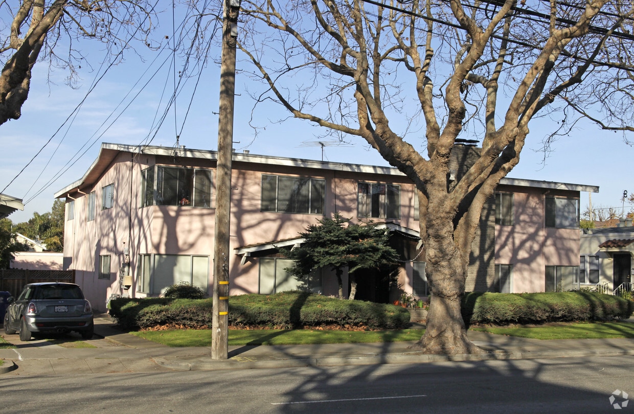 Building Photo - 1115 Central Ave