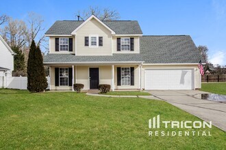 Building Photo - 3016 Queensdale Dr