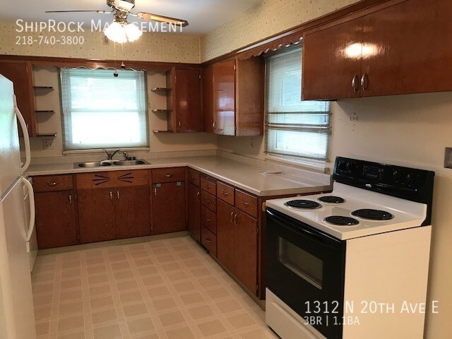 Foto del edificio - 1312 N 20th Ave E