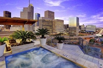 Building Photo - 2000 Bagby St