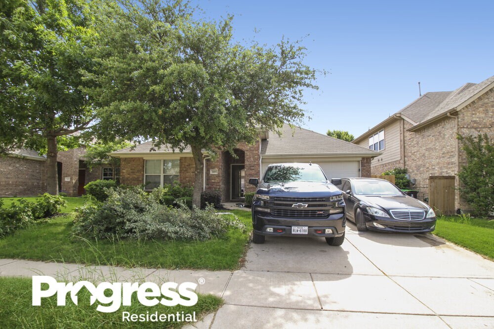 1409 Samantha Creek Dr, Little Elm, TX 75068 House for Rent in Little