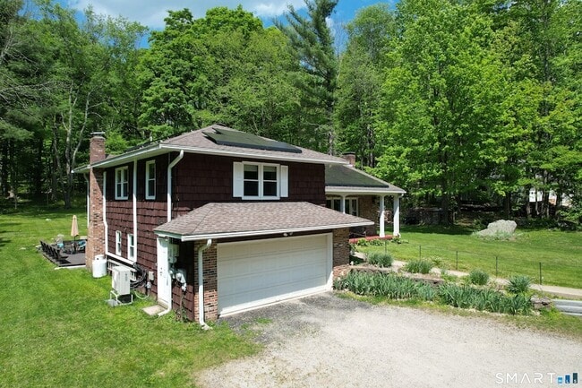 Building Photo - 17 Colebrook Rd