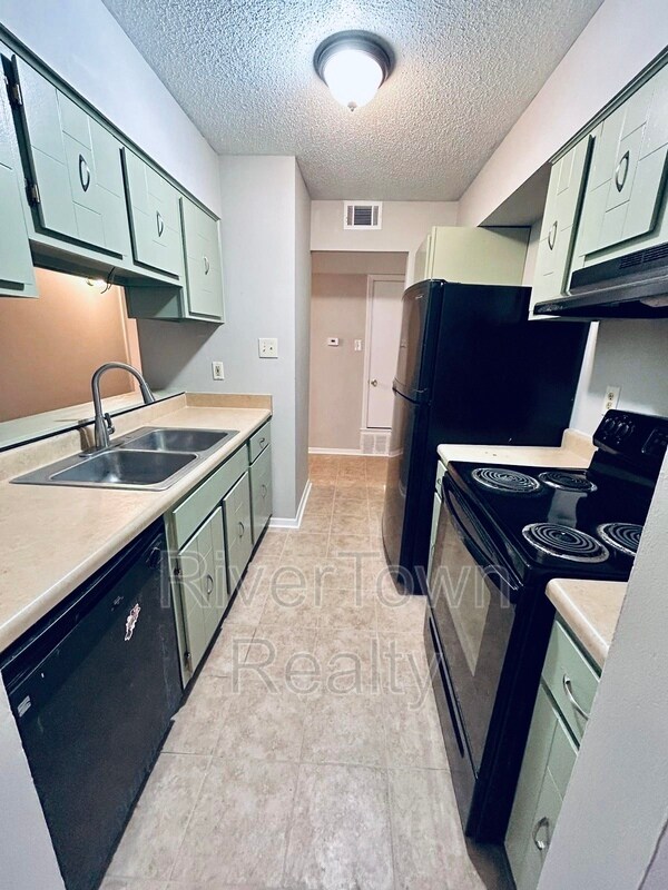Foto principal - 5694 Los Gatos Dr