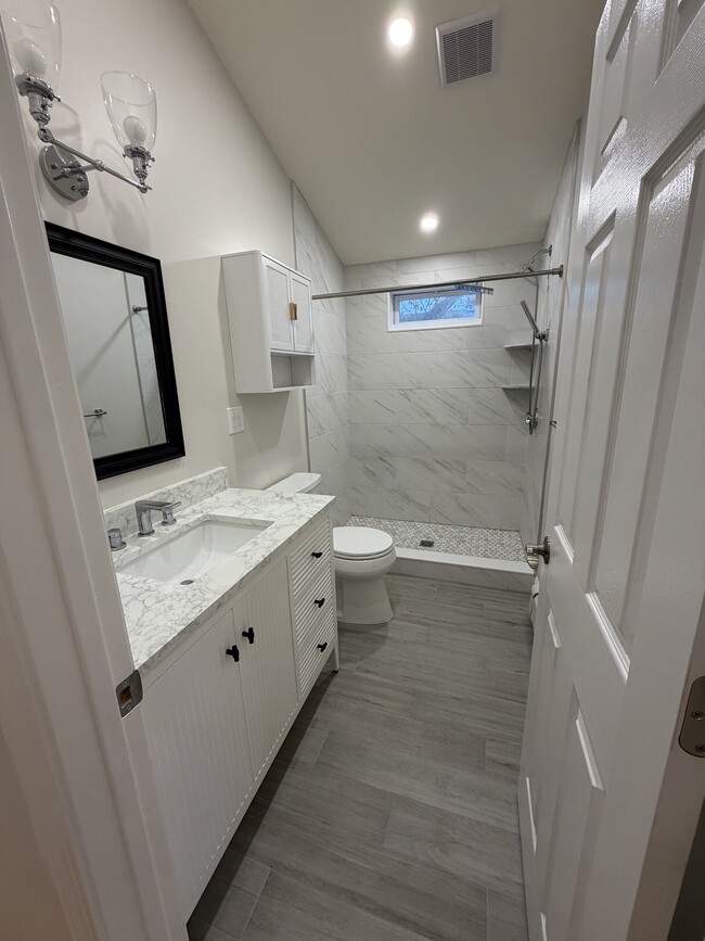 Building Photo - 45 Billings St