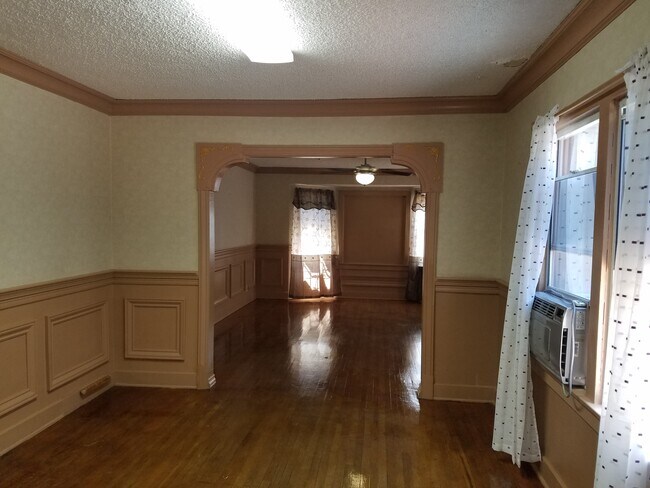 Otra vista de las áreas comunes - 1315 W 36th Pl