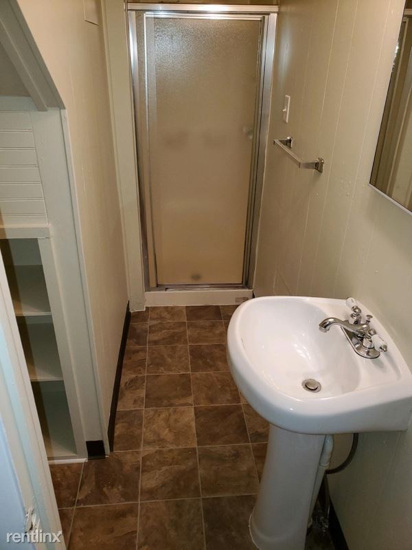Building Photo - 2 br, 1 bath Apartment - 401 High St A Unit A