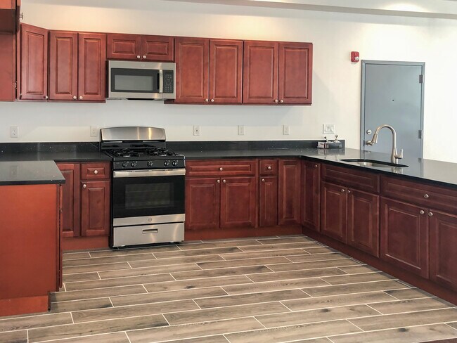 131 E Front St. Unit 1C Plainfield NJ - 131 E Front St