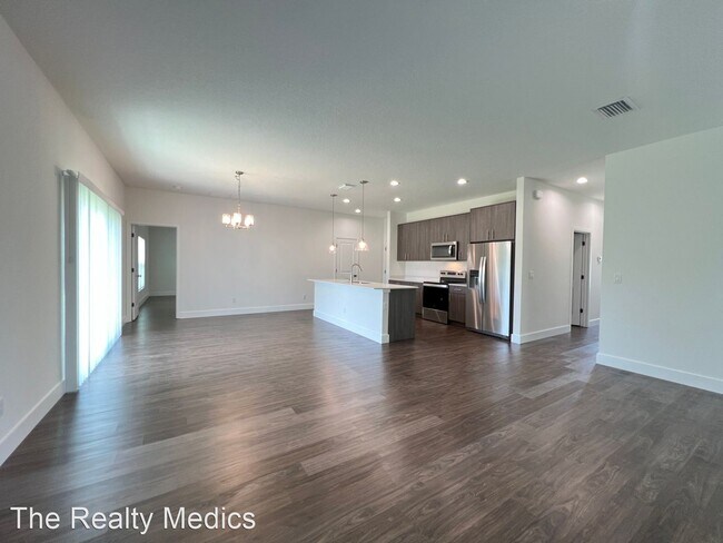 Foto del edificio - 4 br, 2 bath House - 3227 Halsey Ave SE