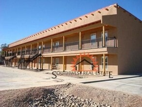 Building Photo - 117 Townsgate Plaza