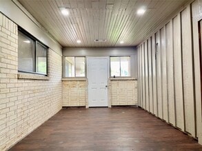 Building Photo - 8302 Coastway Ln