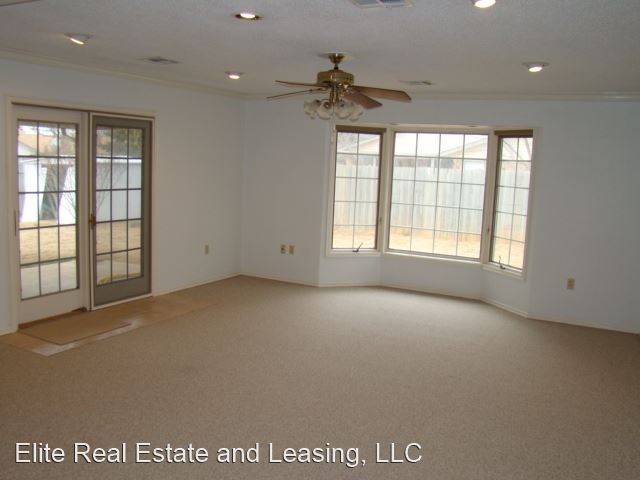Building Photo - 3 br, 2 bath House - 1109 JUNO CIRCLE