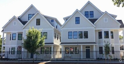 Building Photo - 1524 F St