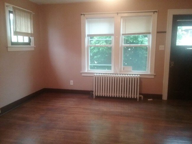 Building Photo - 183 N Jackson Ave