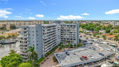 Building Photo - 1800 NW 24th Ave