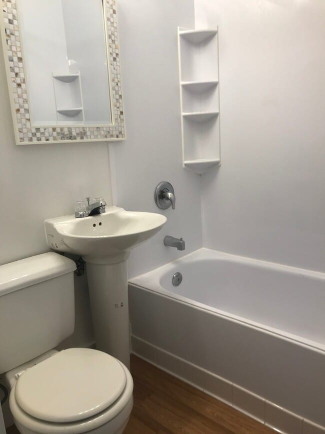 Building Photo - 3 bed, 1 bath, Off Street Parking & huge yard $1,385!