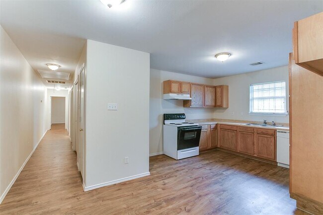 Foto del edificio - 5203 Ridgeway Unit B Dr