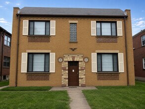 Building Photo - 5536 Chippewa St
