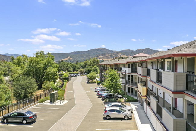 Beautiful Buellton setting - Avenue Heights Apartments Building 1