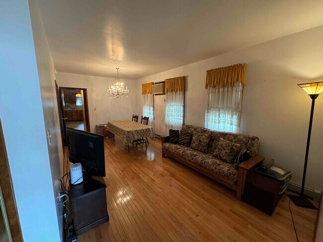 Building Photo - 171 Highland Ave