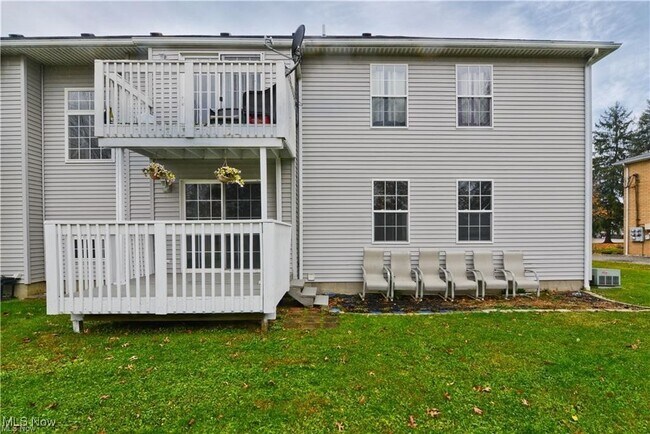 Building Photo - 9937 Delray Dr