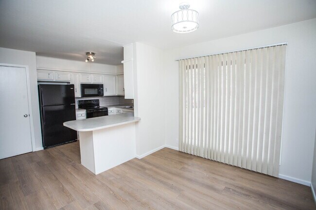 Foto del edificio - "Charming 3-Bed Retreat in Lubbock with Granite Accents & Spacious Living!"