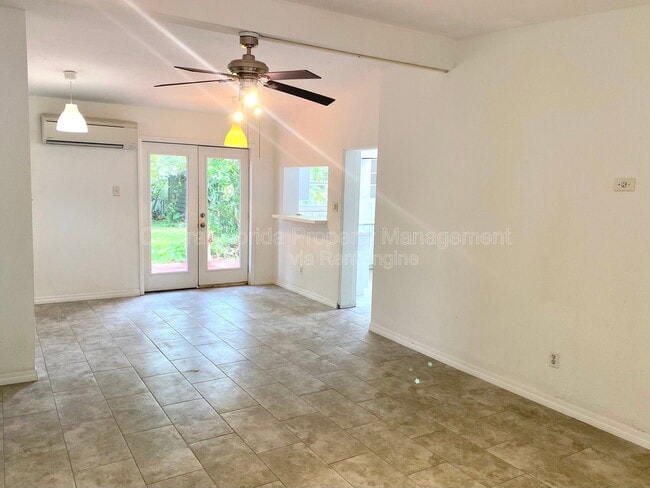 Building Photo - 4030 Corrine Dr