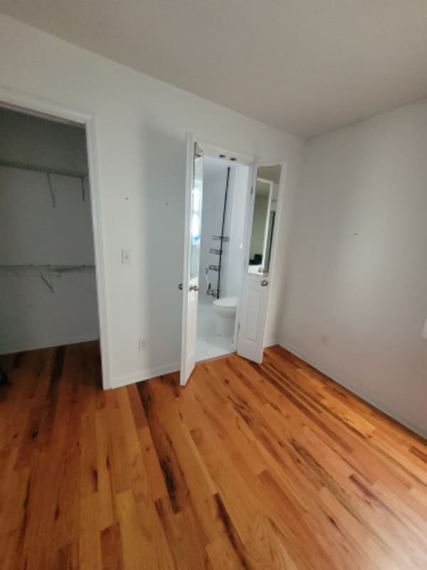 Photo - 4 Whitehall Dr House