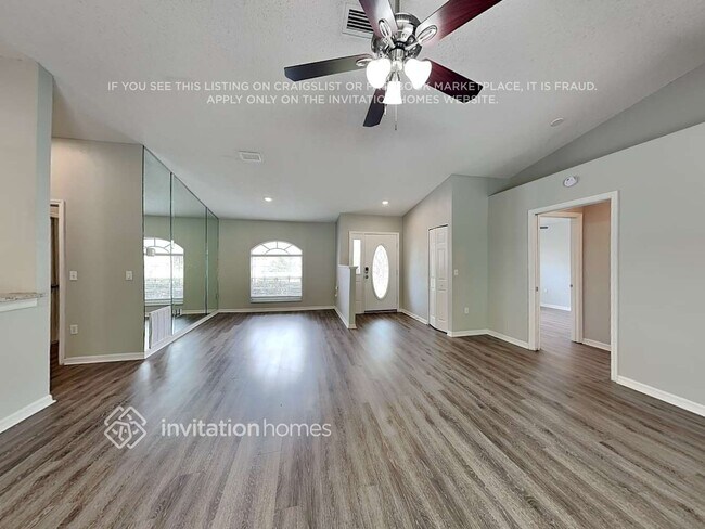 Foto del edificio - 2838 56th Ave Cir E