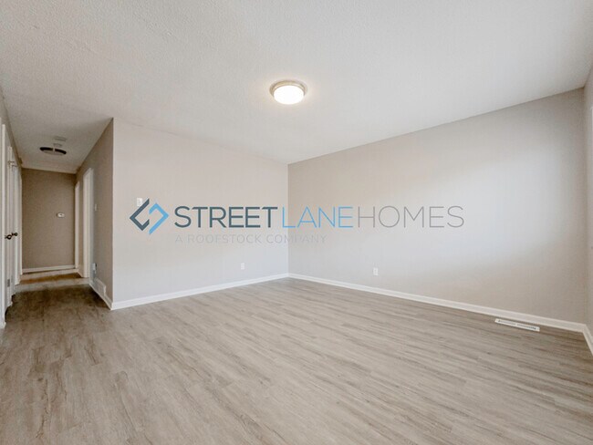 Building Photo - $200 off first month or Amazon Gift Card b...