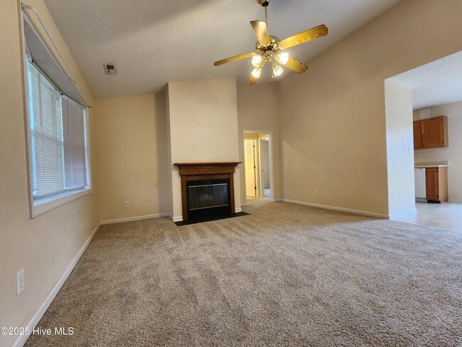 Building Photo - 405 Alec Ct