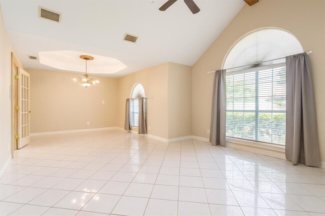 Building Photo - 3482 Chablis Dr